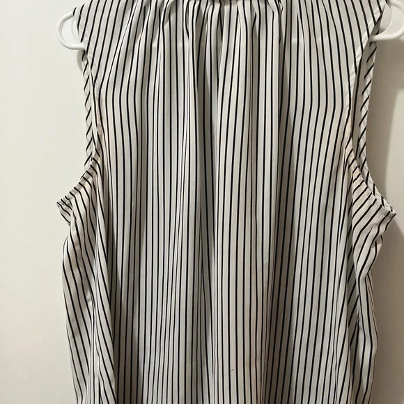 Worthington Medium Sleeveless turtleneck ruffle blouse - Picture 5 of 5